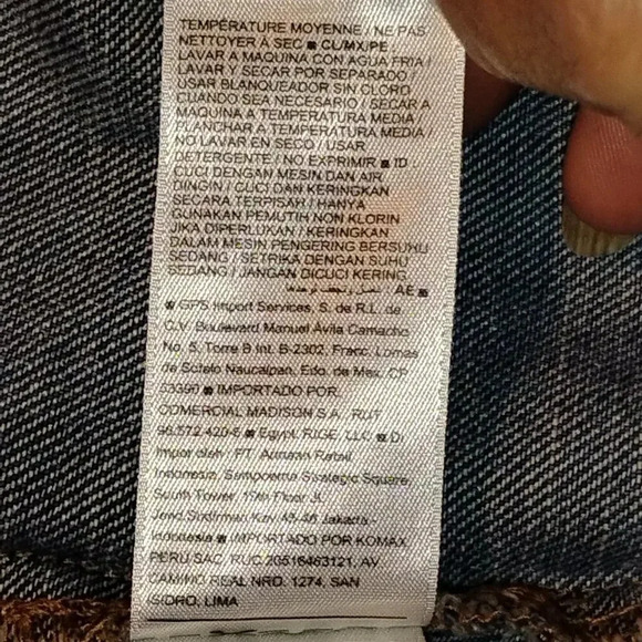 Old Navy Women's Long  Sleeve Button Down Blue Denim Jean Jacket Size Small - Picture 12 of 15